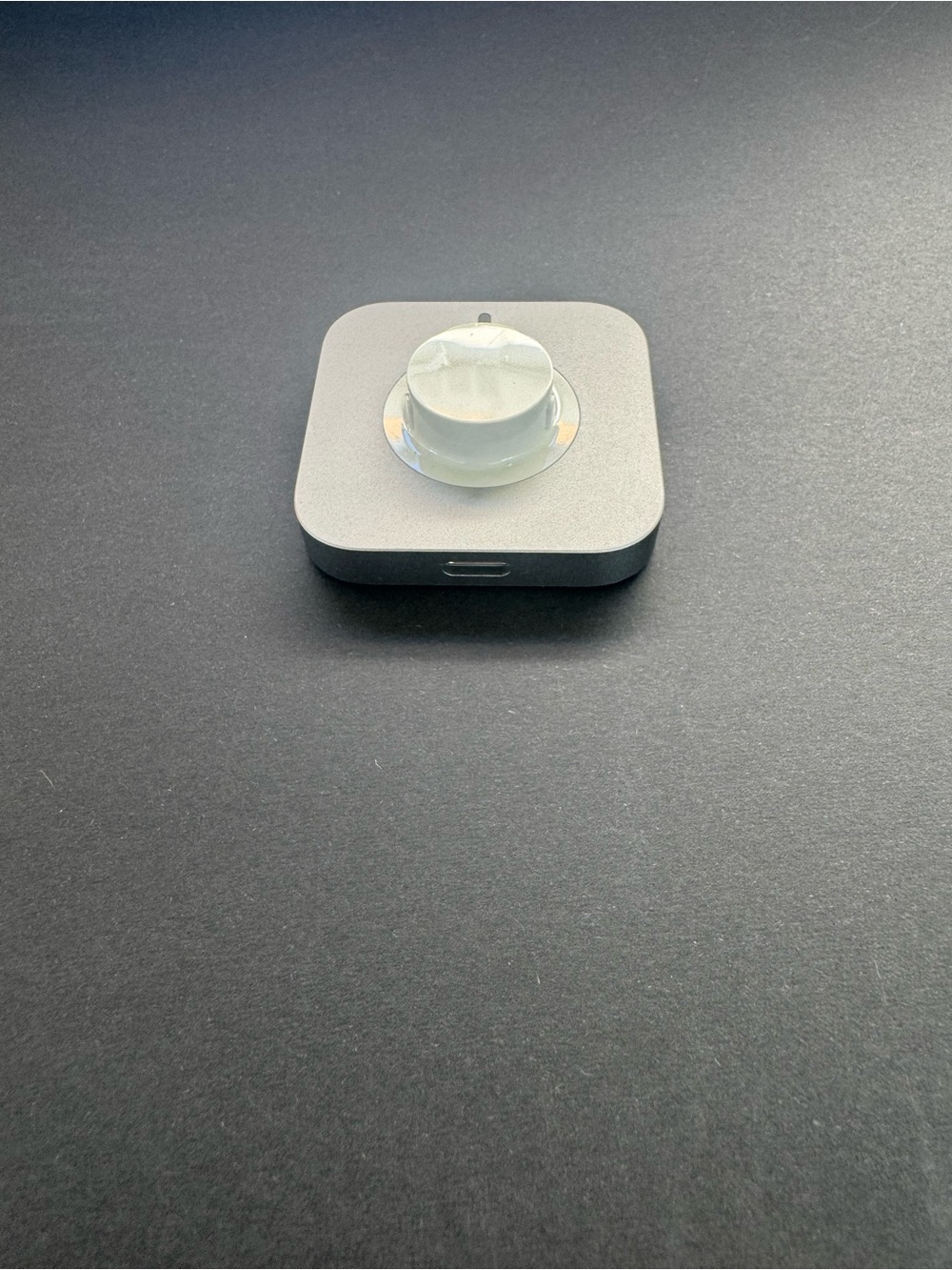Oura Silver White Ring Charging Dock